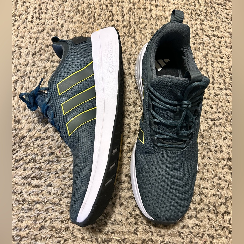 Men’s Adidas Racer TR23 Sneakers, size 14